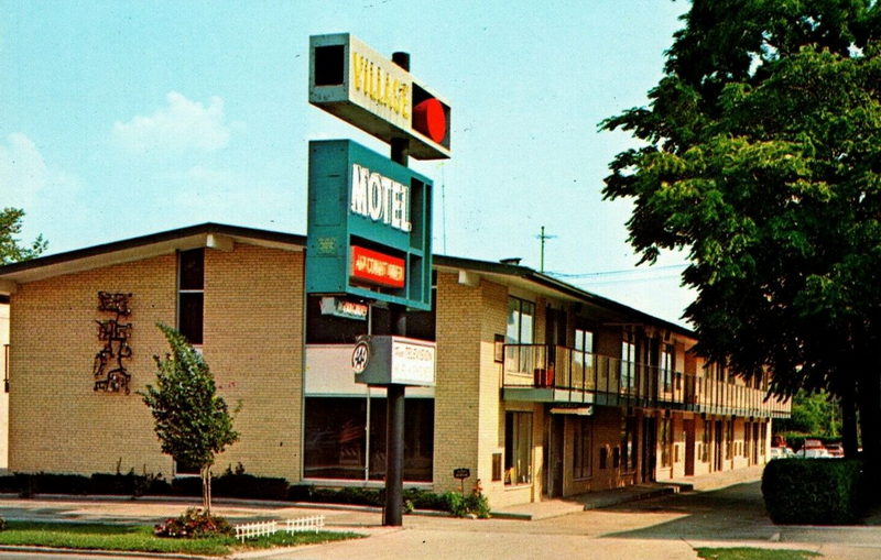 Village Motel (Village Inn of Dearborn) - Vintage Postcard